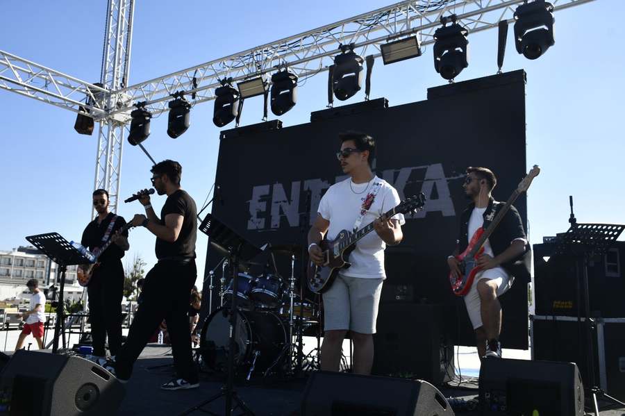 Entrika - Açık hava sahnesi